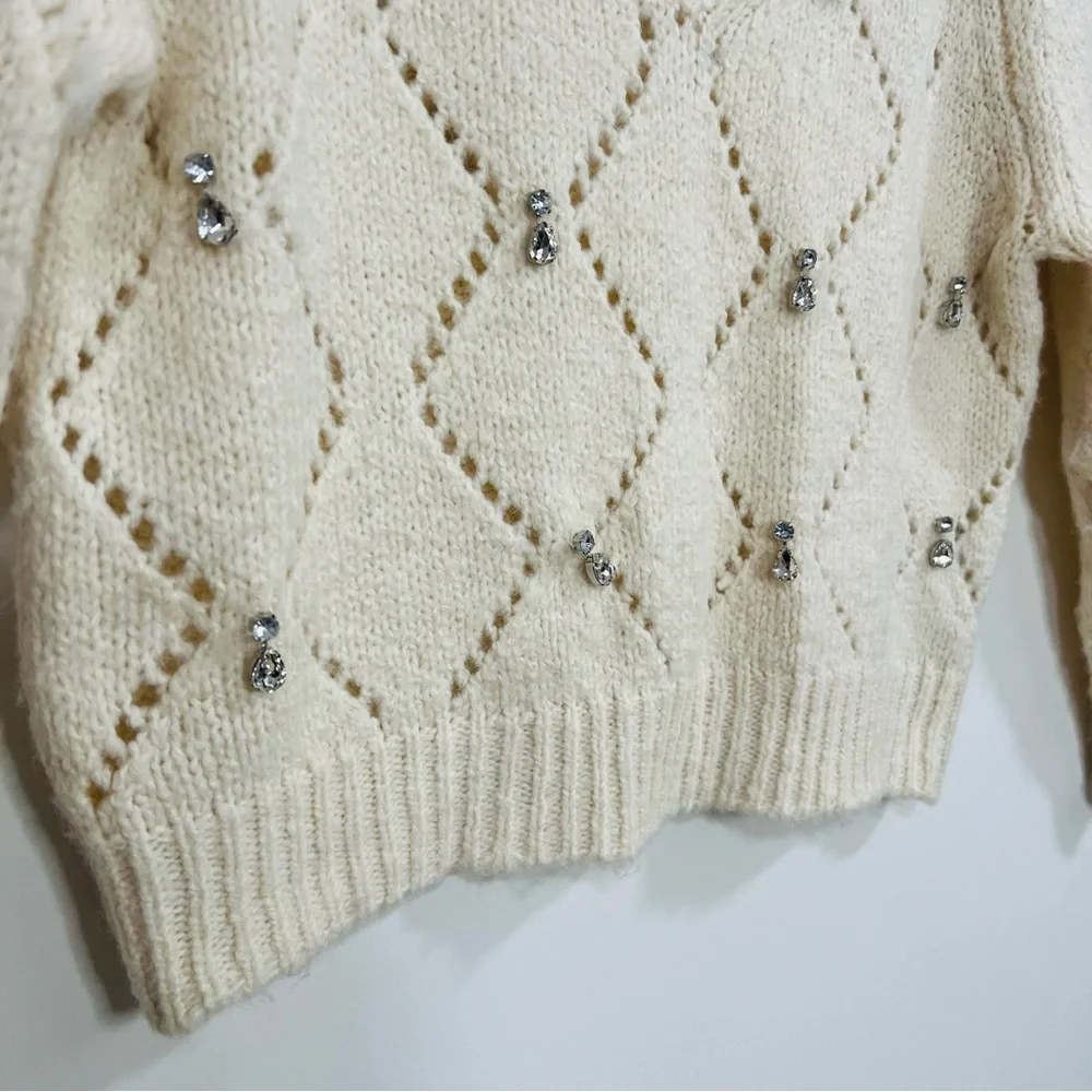 Zara Cream V-Neck Sweater‎ - Picture 4 of 8